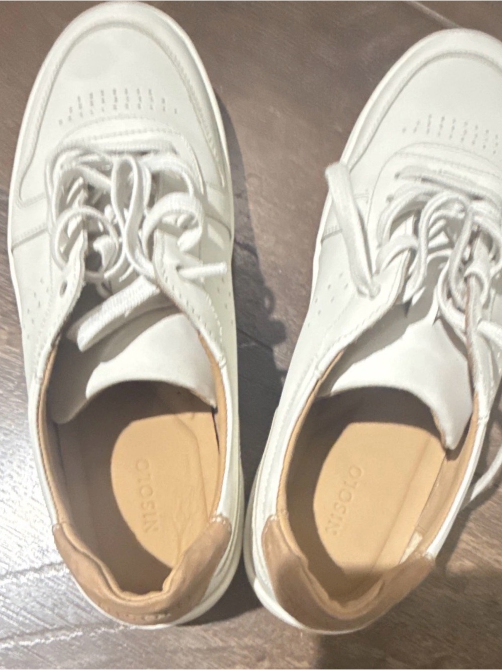 Nisolo Cream Leather Sneakers with Tan Heel Patch - Picture 3 of 4